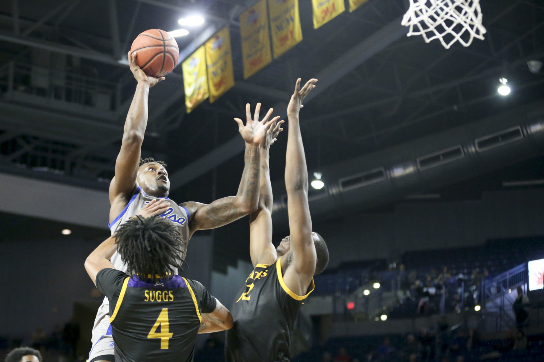 Tulsa Golden Hurricane vs East Carolina Pirates